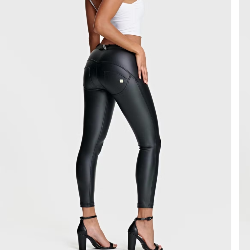 WR.UP Freddy Leather Pants Mid rise 7/8 length - Medium Size 6
